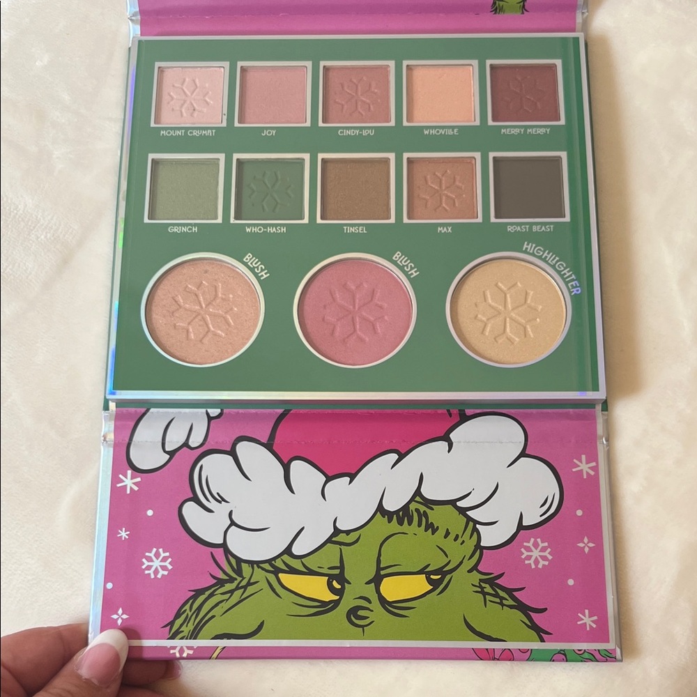 Grinch Eyeshadow & Complexion Palette – NEW! Holiday Edition - Picture 4 of 6